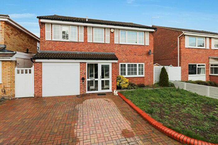 4 Bedroom Detached House For Sale In Long Drive, Burnham, Buckinghamshire, SL1