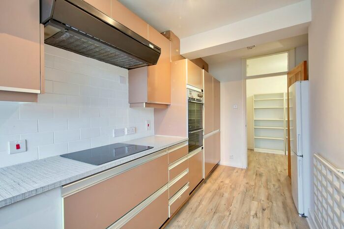 2 Bedroom Flat To Rent In Southampton Row, London, WC1B