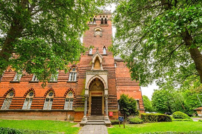 1 Bedroom Flat To Rent In Clock Court, Victory Road, London, E11