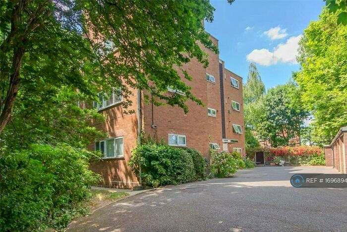 2 Bedroom Flat To Rent In Highview, London, N8