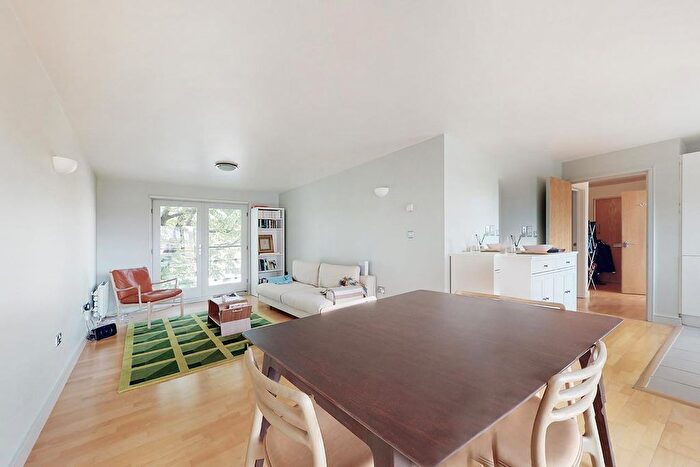 2 Bedroom Flat To Rent In St Pauls Road, Islington, N1