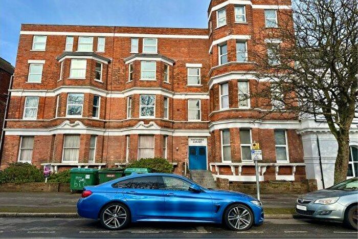 2 Bedroom Flat To Rent In Bouverie Road West, Folkestone, CT20