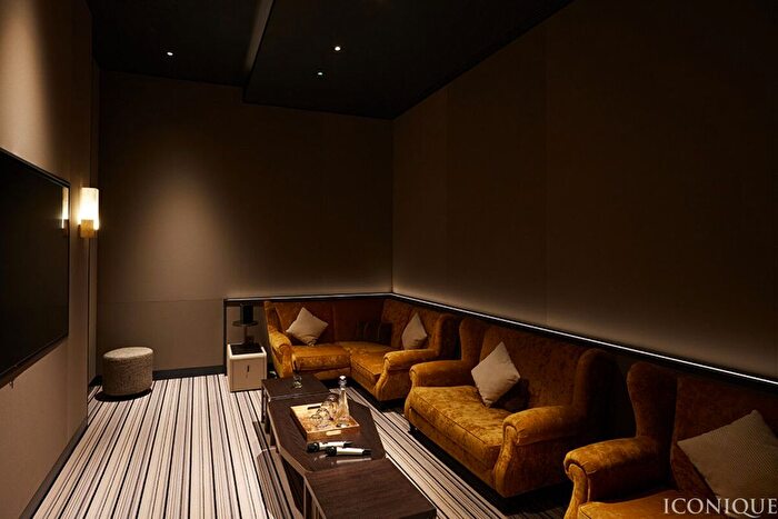 3 Bedroom Flat For Sale In Thames City Carnation Way, London, SW8