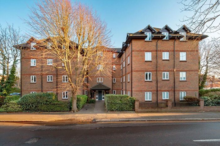 2 Bedroom Flat For Sale In Coverdale Road, Willesden, NW2