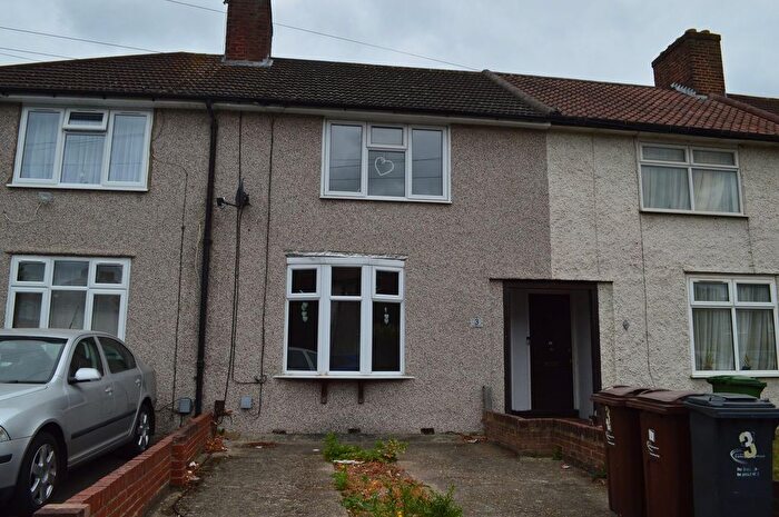 2 Bedroom Terraced House To Rent In Standfield Road, Dagenham, RM10
