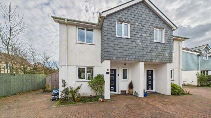 3 Bedroom Semi-Detached House For Sale In Jubilee Close, Marazion, TR17