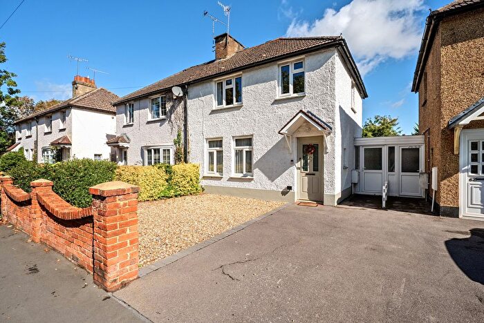 3 Bedroom Semi Detached House For Sale In Woking Road, Guildford, GU1