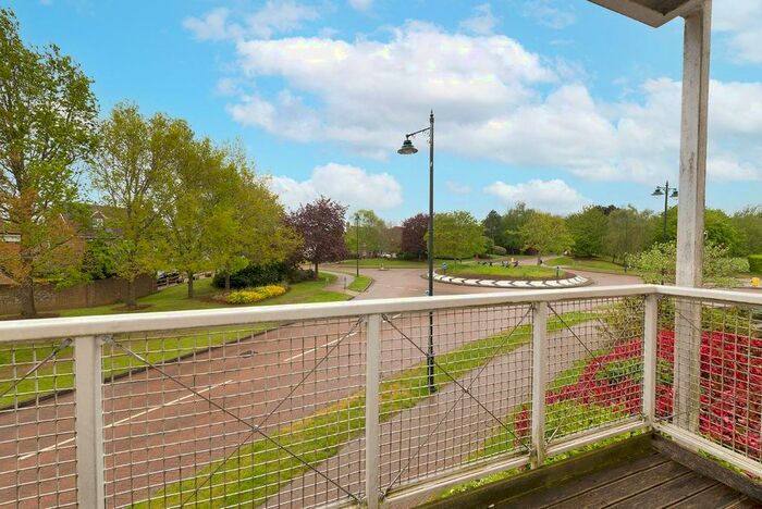 2 Bedroom Flat To Rent In Edgar Close, Kings Hill, ME19