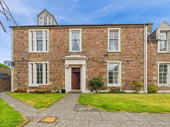 3 Bedroom Flat For Sale In Bellmhor Court, Campbeltown, PA28