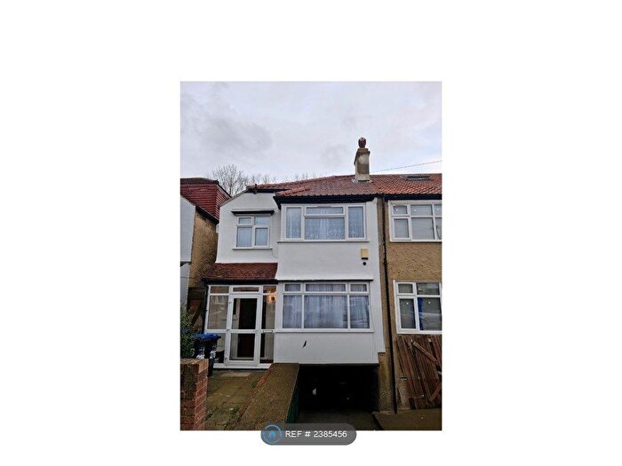 3 Bedroom End Of Terrace House To Rent In Galpins Road, Thornton Heath, CR7