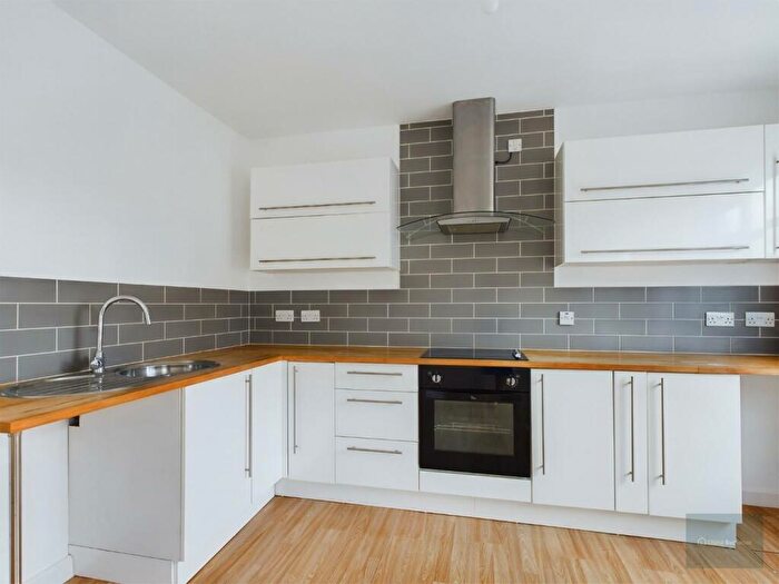 2 Bedroom Flat To Rent In Church Street, Trowbridge, BA14