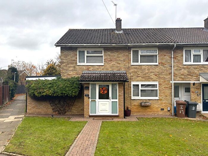 3 Bedroom End Of Terrace House For Sale In Wildwood Lane, Stevenage, SG1