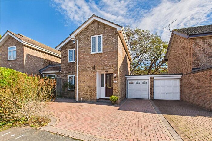 3 Bedroom Link Detached House To Rent In Treesmill Drive, Maidenhead, Berkshire, SL6