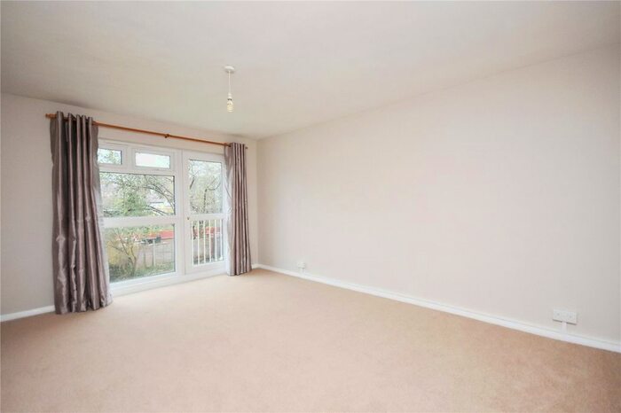 1 Bedroom Flat To Rent In Victoria Grove, North Finchley, London, N12