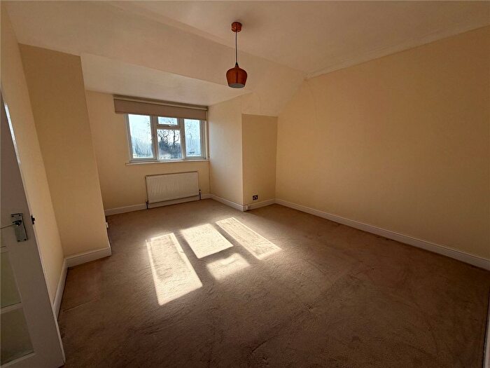2 Bedroom Flat To Rent In Northumberland Road, New Barnet, Barnet, EN5