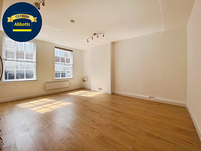 2 Bedroom Flat To Rent In Moulsham Street, Chelmsford, CM2