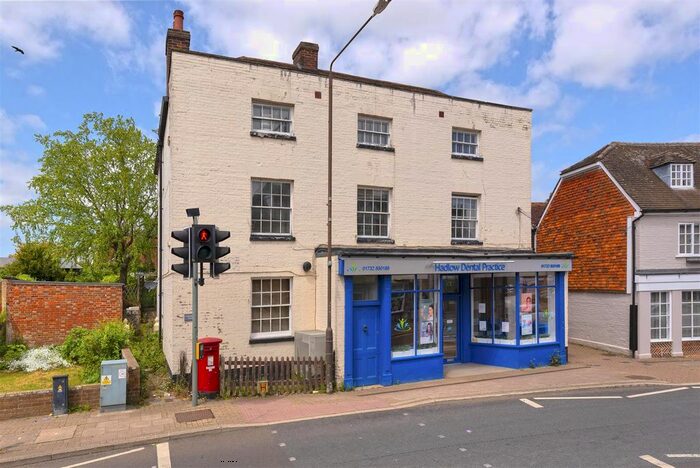 2 Bedroom Flat For Sale In High Street, Hadlow, Tonbridge, TN11