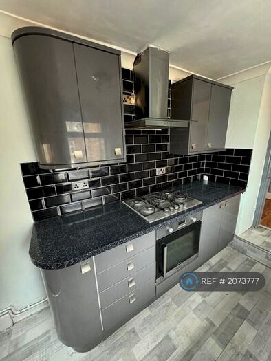 4 Bedroom Maisonette To Rent In Woodbine Street, Gateshead, NE8