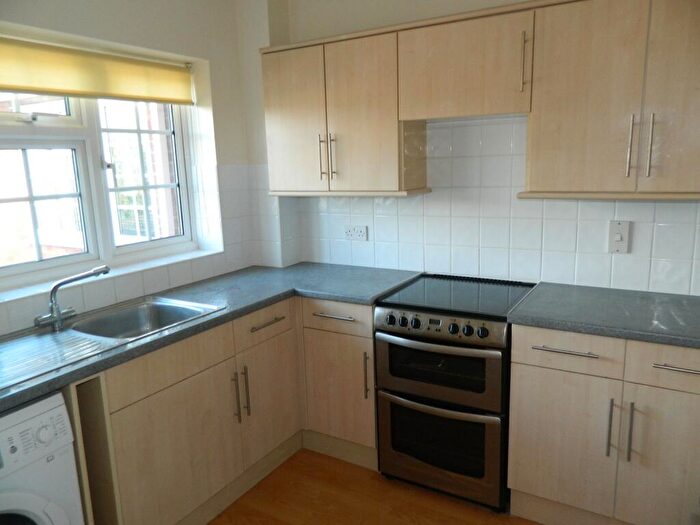 2 Bedroom Flat To Rent In Hill Mead Court, Taplow, Buckinghamshire, SL6