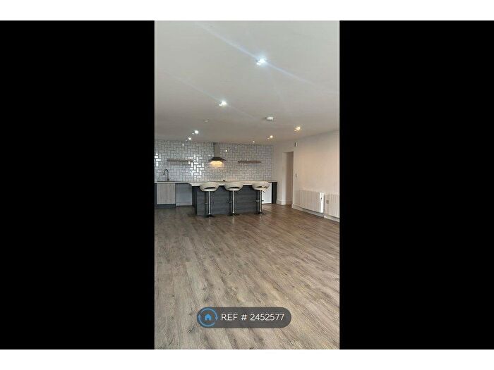 3 Bedroom Flat To Rent In Bull Street, Burnley, BB11