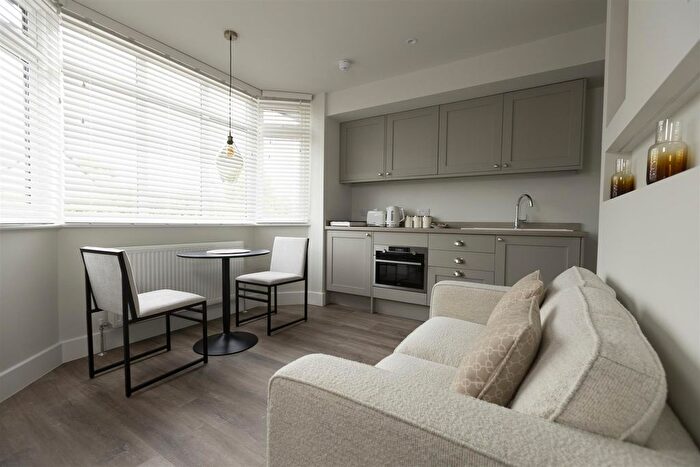 1 Bedroom Flat To Rent In London Road, Headington, OX3