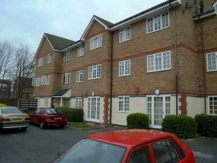 1 Bedroom Apartment To Rent In Goosander Court, Raven Close, Colindale, NW9