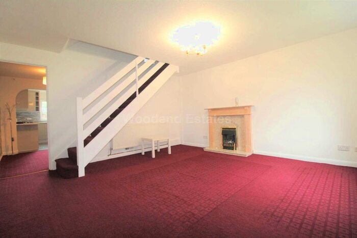 3 Bedroom Semi-Detached House To Rent In Trinda Way, Yeading, UB4