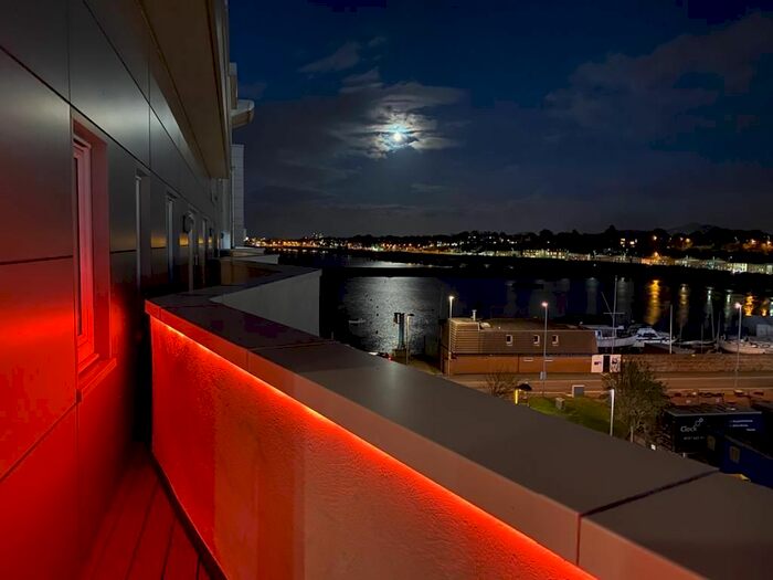 2 Bedroom Flat To Rent In Hesperus Crossway, Granton, Edinburgh, EH5