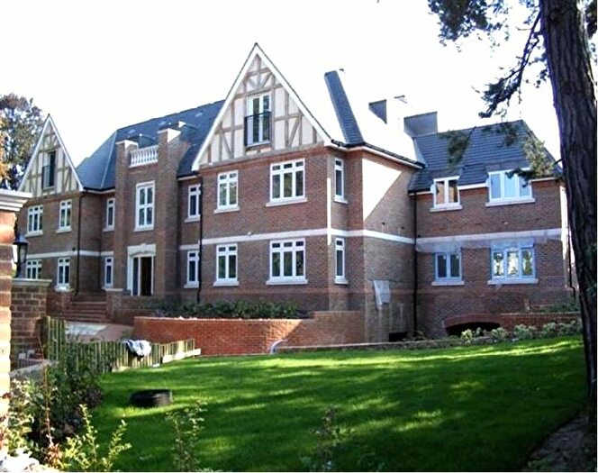 2 Bedroom Apartment To Rent In Wakeling Court, Foxley Lane, Purley, Surrey, CR8
