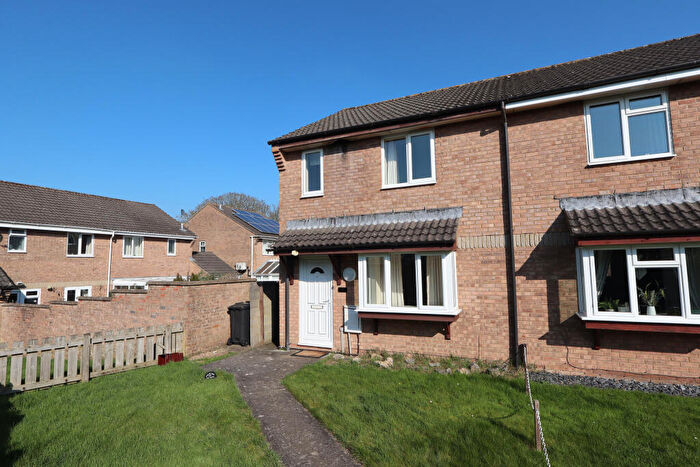 3 Bedroom Semi-Detached House For Sale In Beech Avenue, Shepton Mallet, BA4