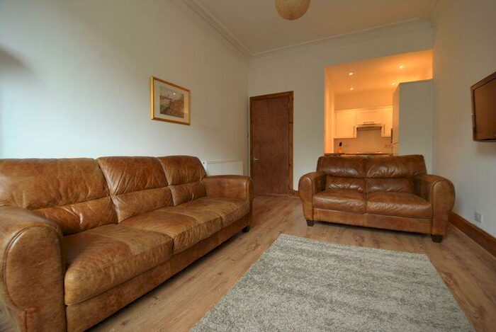 1 Bedroom Flat To Rent In Crathie Drive, Partick, Glasgow, Lanarkshire, G11