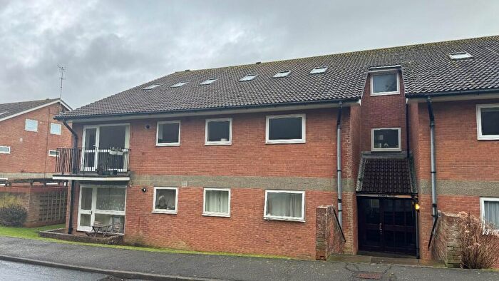 2 Bedroom Flat To Rent In Surrey Road, Seaford, East Sussex, BN25