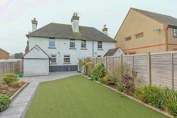 3 Bedroom Semi-Detached House To Rent In High Street, Newington, Sittingbourne, ME9