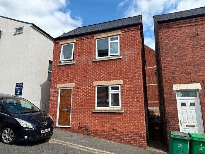 2 Bedroom Detached House For Sale In Querneby Avenue, Nottingham, Nottinghamshire, NG3