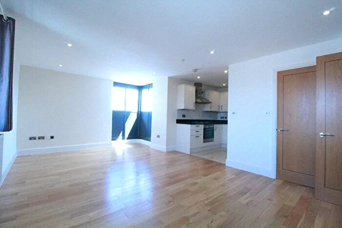 2 Bedroom Flat To Rent In Pinner Road, North Harrow, HA1