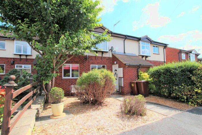 2 Bedroom Flat To Rent In Cricketers Approach, Wrenthorpe, Wakefield, WF2