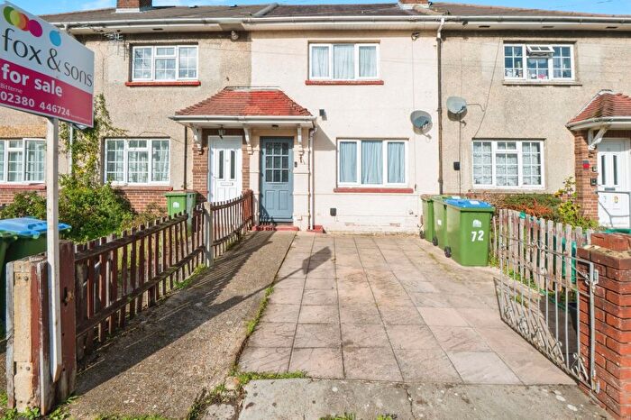 3 Bedroom Terraced House For Sale In Acacia Road, Southampton, SO19