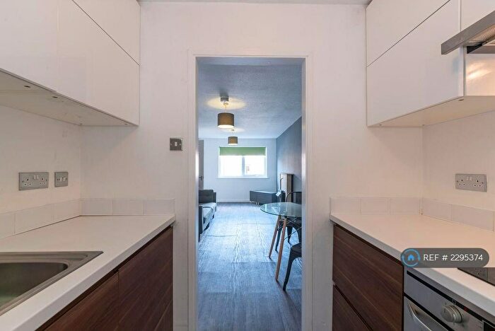 1 Bedroom Maisonette To Rent In Woodstock Avenue, Nottingham, NG7