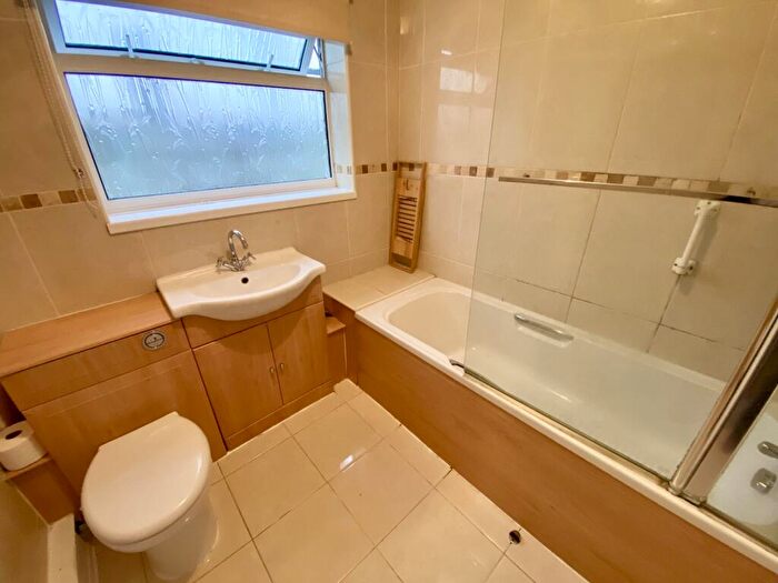 3 Bedroom Detached Bungalow For Sale In Heol Dal Y Coppa, Llansamlet, Swansea, City And County Of Swansea., SA7
