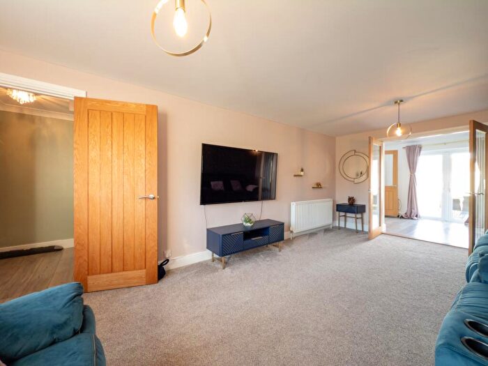 4 Bedroom Detached House For Sale In Treetops, Felixstowe, IP11