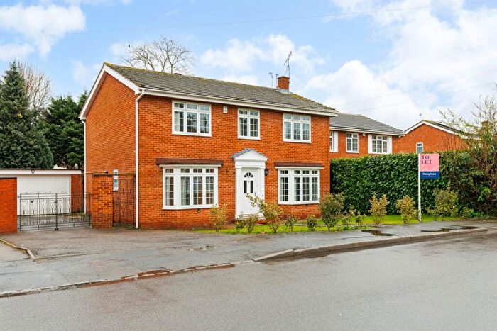 4 Bedroom Detached House To Rent In Harwood Gardens Windsor, SL4