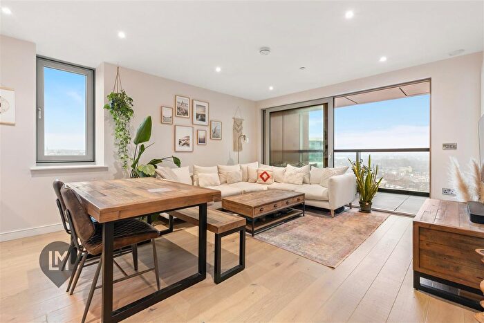 1 Bedroom Flat For Sale In Buckhold Road, London, SW18