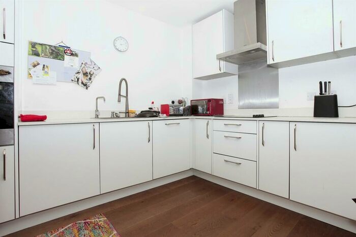 2 Bedroom Flat For Sale In East Station Road, Fletton Quays, Peterborough, PE2