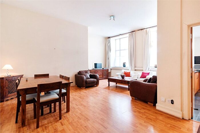 2 Bedroom Flat To Rent In Saffron Hill, London, EC1N