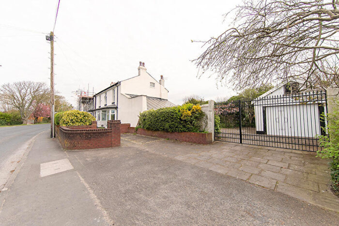 4 Bedroom Semi-Detached House For Sale In Skippool Cottage, Breck Road, Poulton, FY6