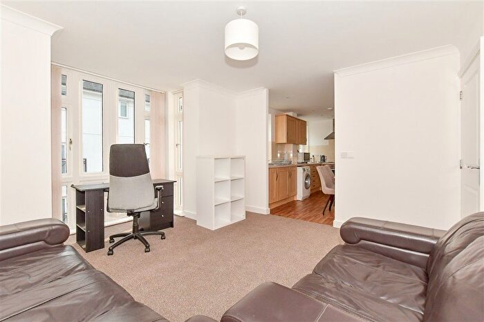 1 Bedroom Flat For Sale In Old Watling Street, Canterbury, Kent, CT1