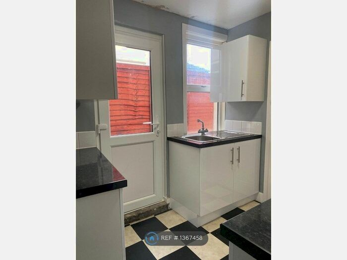 3 Bedroom Terraced House To Rent In May Road, Gillingham, ME7