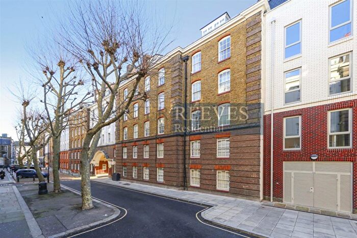 3 Bedroom Property To Rent In Redman House, Portpool Lane, London, EC1N