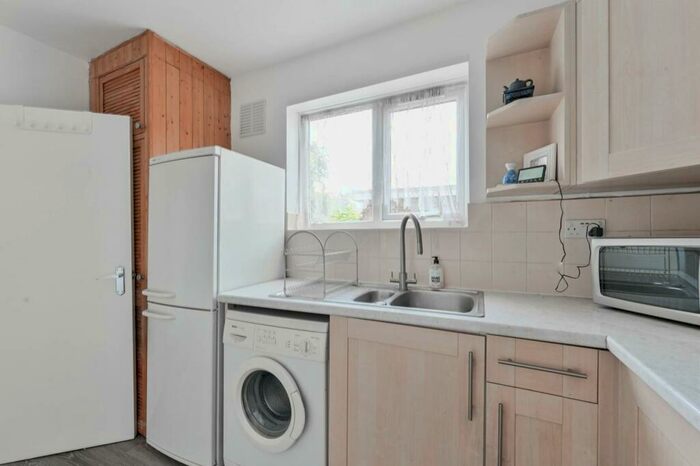 2 Bedroom Flat To Rent In Empire House, , Edmonton, London, N18