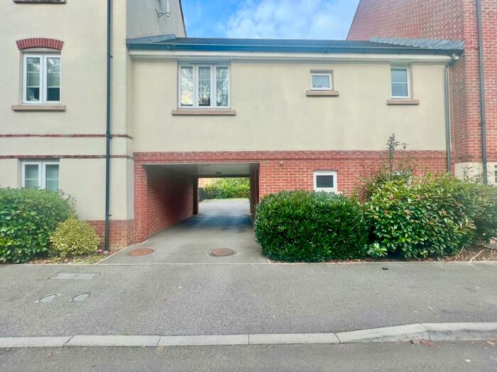 2 Bedroom Maisonette To Rent In Crestwood View, Eastleigh, SO50